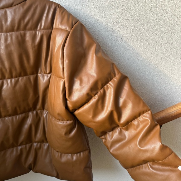 NWT GAP Women’s XL Carmel Brown Faux Leather Quilted Puffer Jacket Coat - Picture 3 of 8